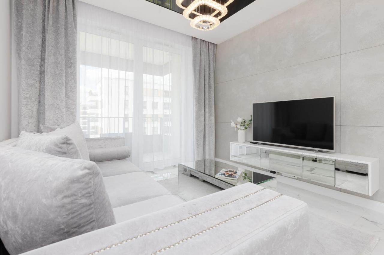 Elegant Apartments With Balcony & Parking Warsaw By Noclegi Renters Εξωτερικό φωτογραφία
