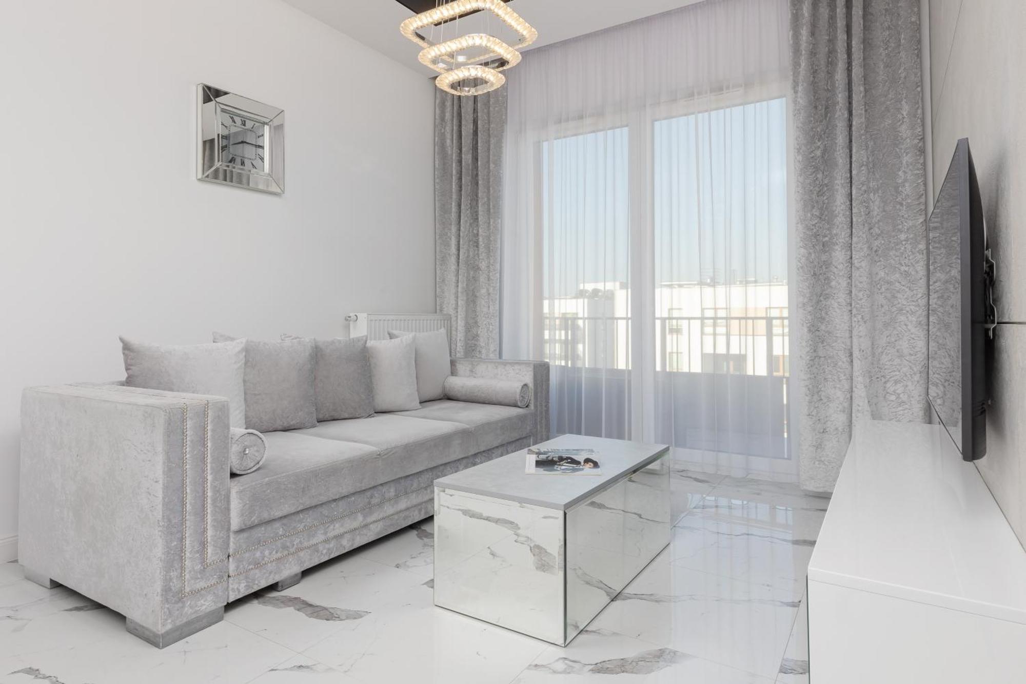 Elegant Apartments With Balcony & Parking Warsaw By Noclegi Renters Εξωτερικό φωτογραφία